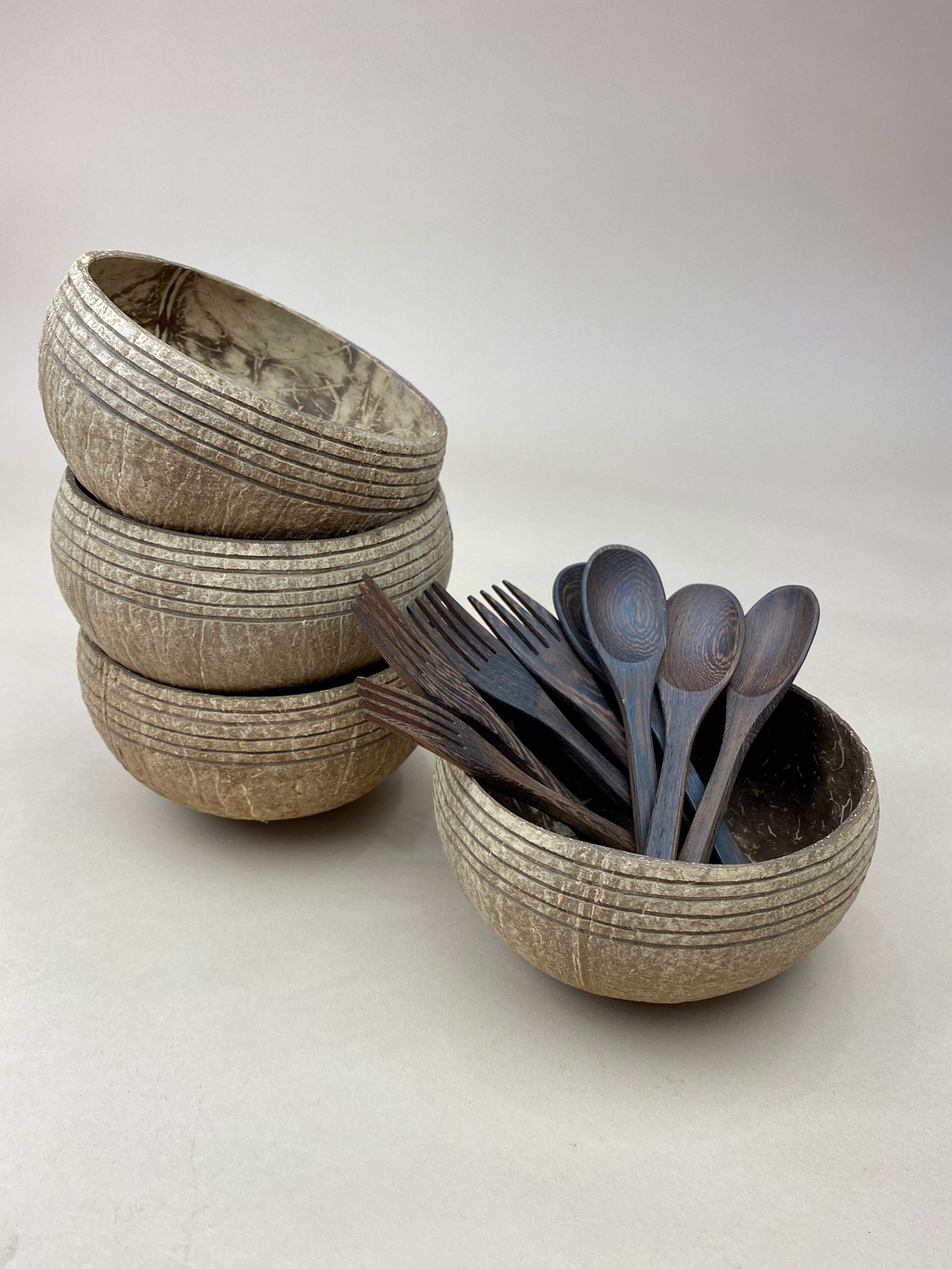 PACIFICA  / JUMBO COCONUT BOWLS (4)