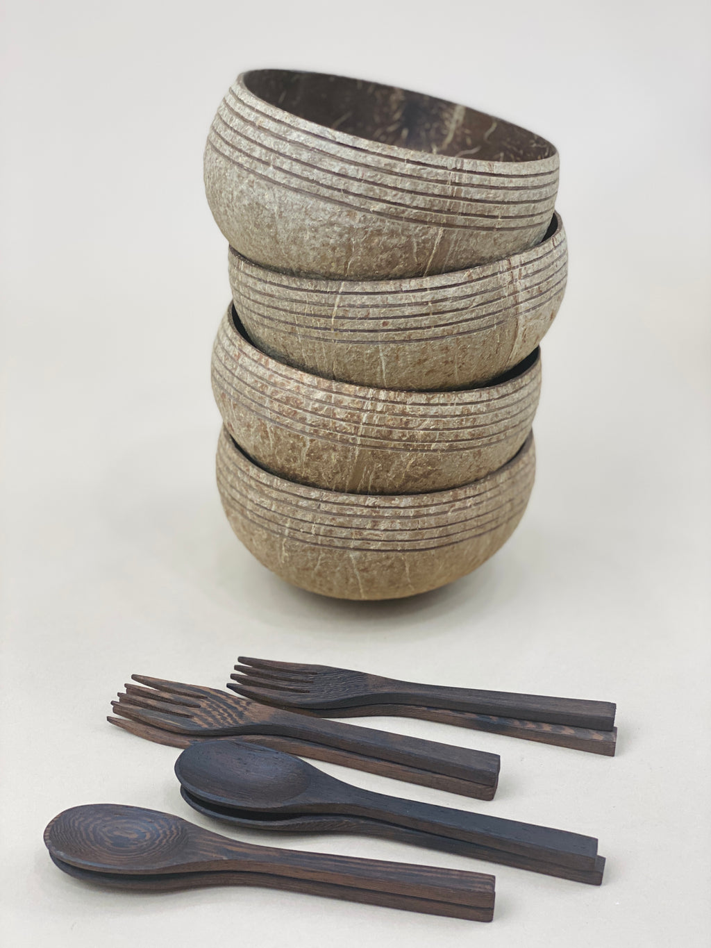 PACIFICA  / JUMBO COCONUT BOWLS (4)