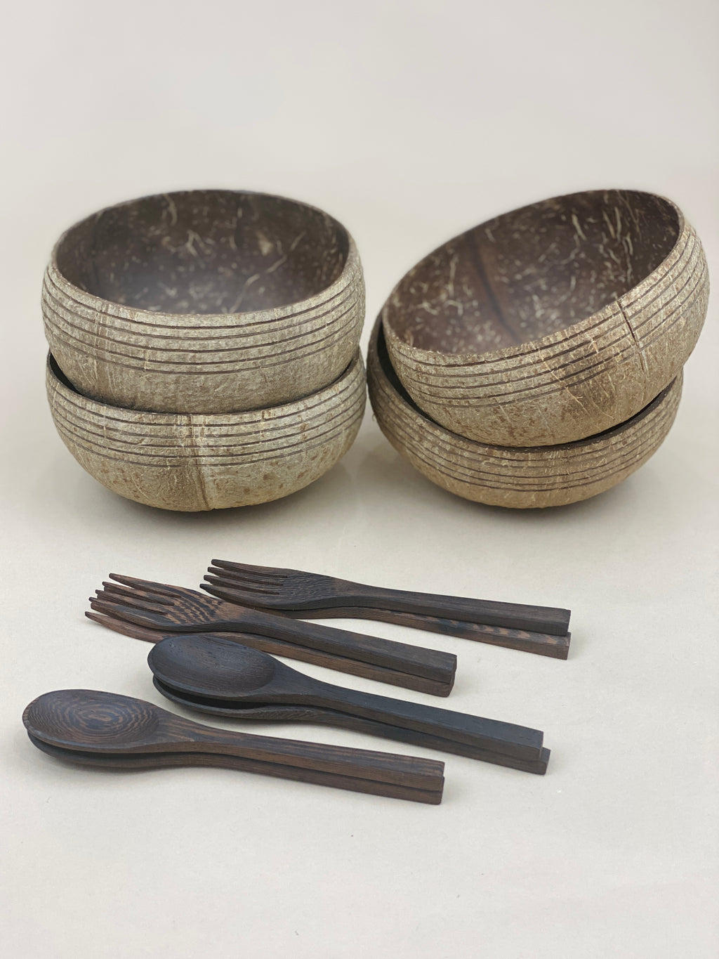 PACIFICA  / JUMBO COCONUT BOWLS (4)