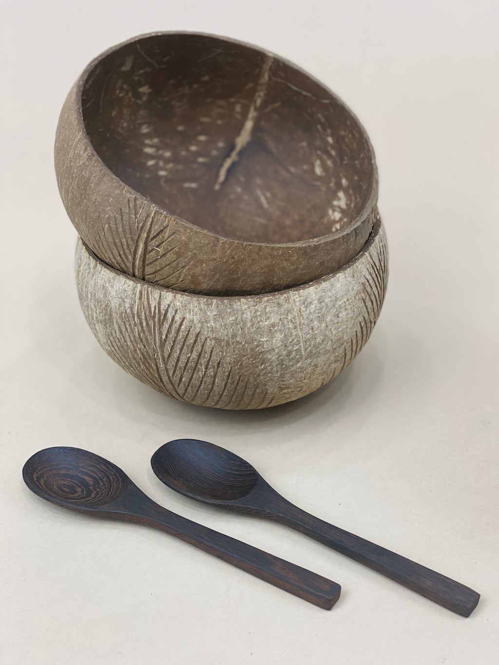 LEAF / JUMBO COCONUT BOWLS (2)