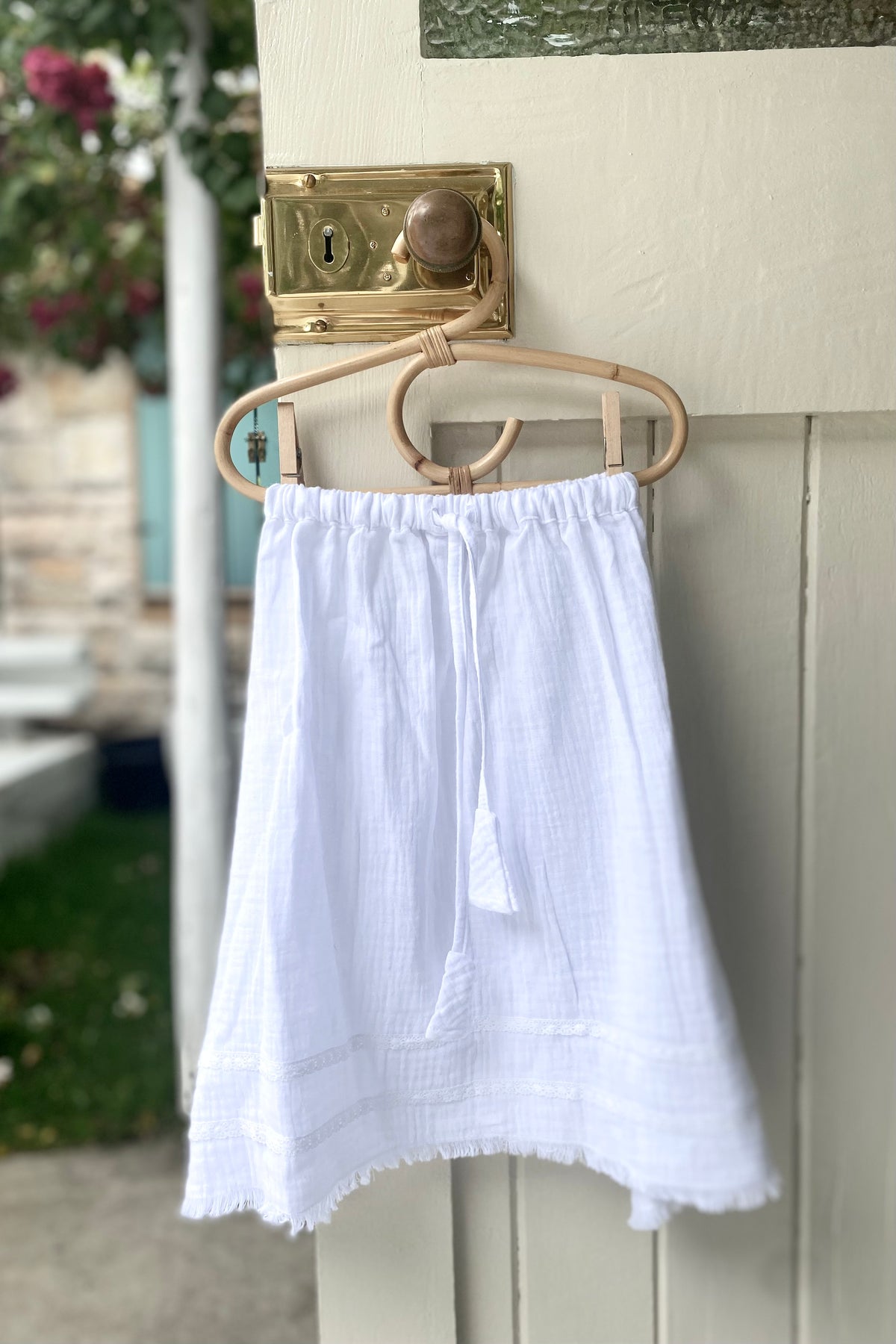 CAMPARIA LACE SKIRT