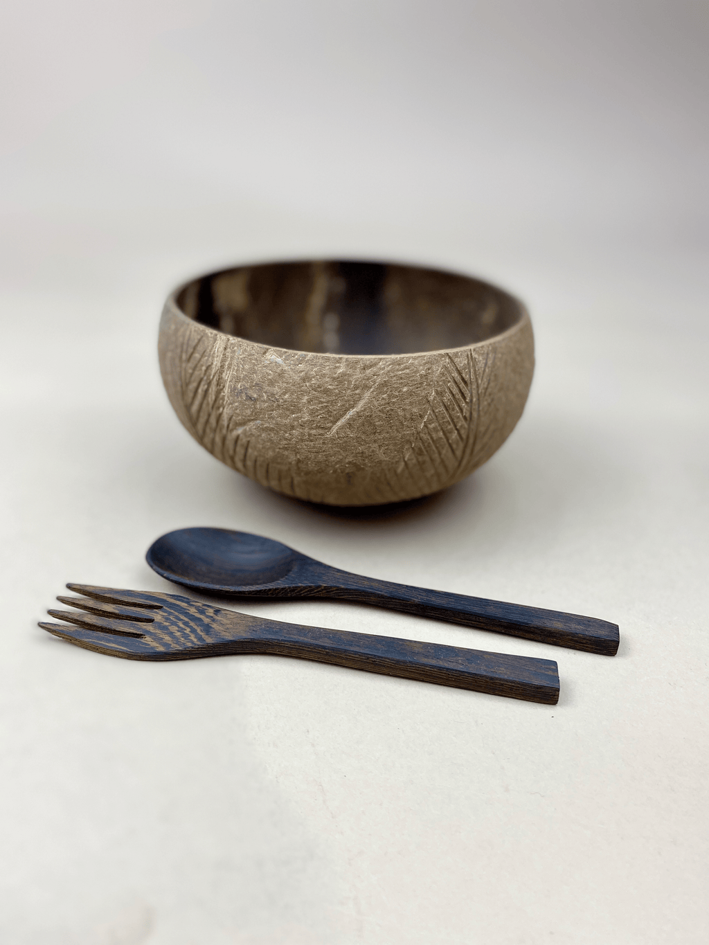 LEAF / JUMBO COCONUT BOWLS (1) - MY ISLAND COLLECTIVE