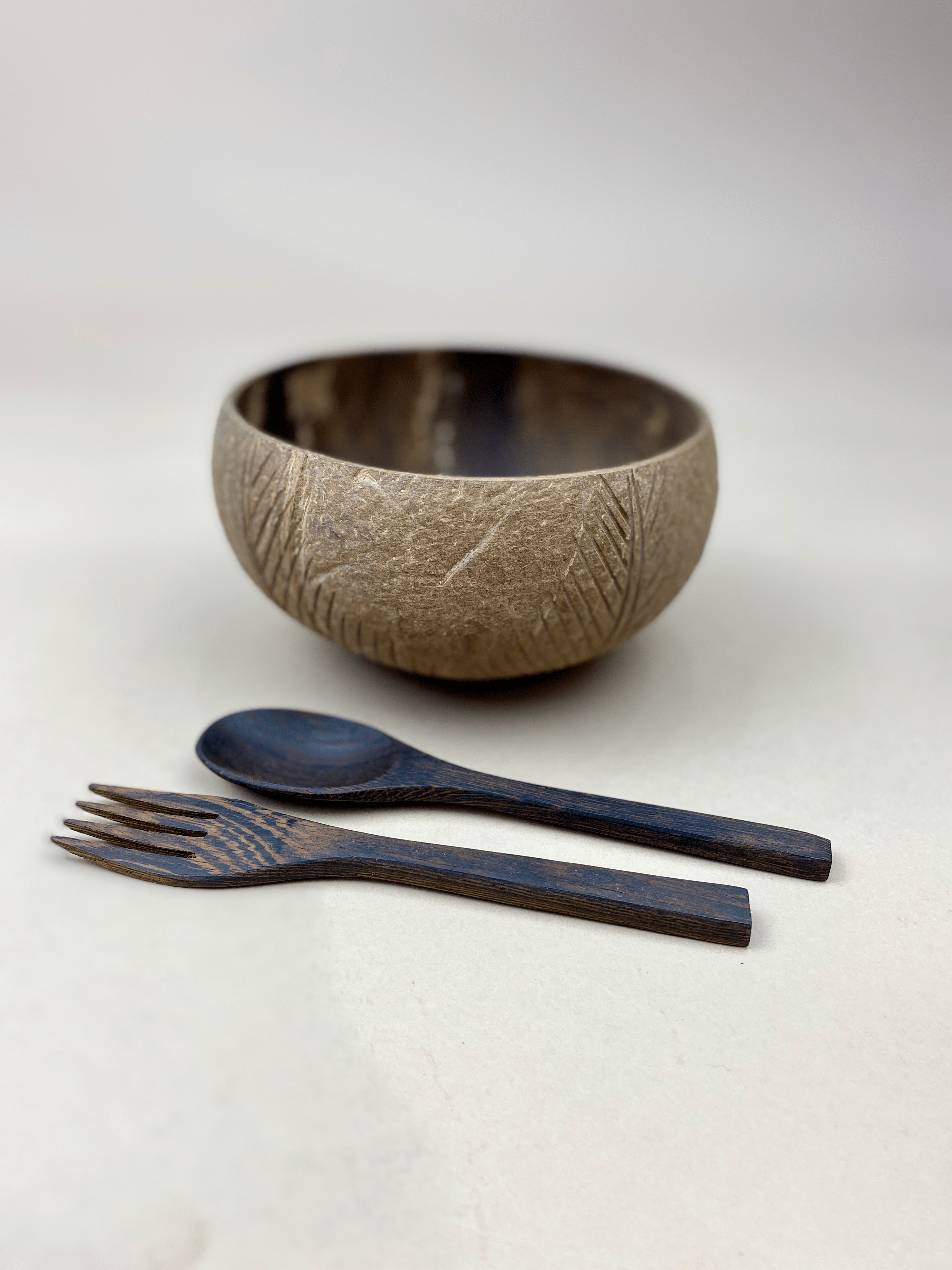 LEAF / JUMBO COCONUT BOWLS (1) - MY ISLAND COLLECTIVE