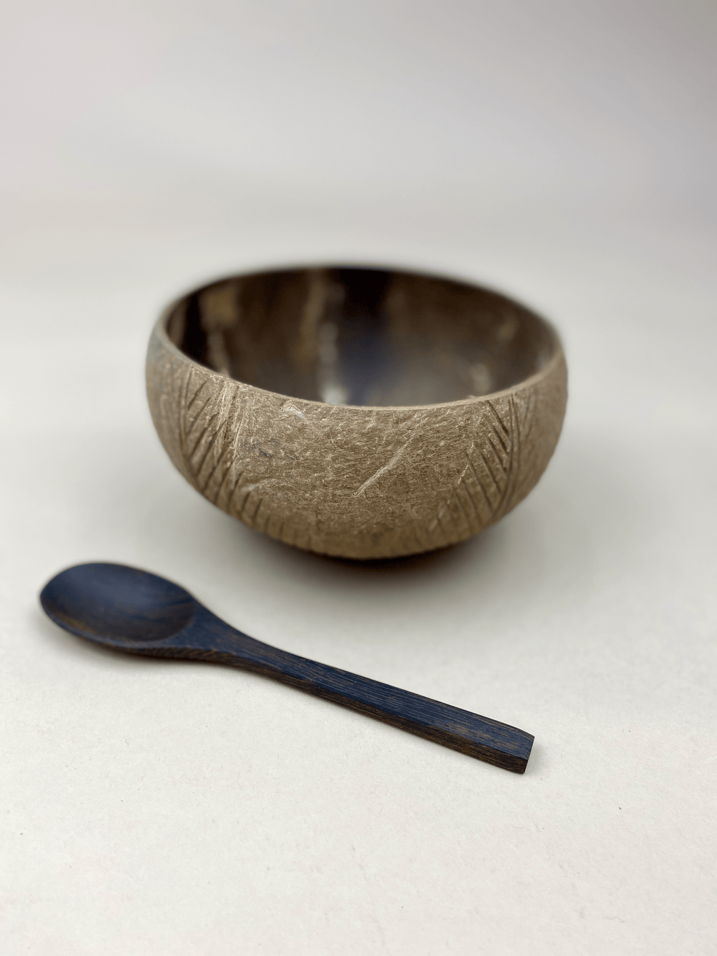 LEAF / JUMBO COCONUT BOWLS (1) - MY ISLAND COLLECTIVE