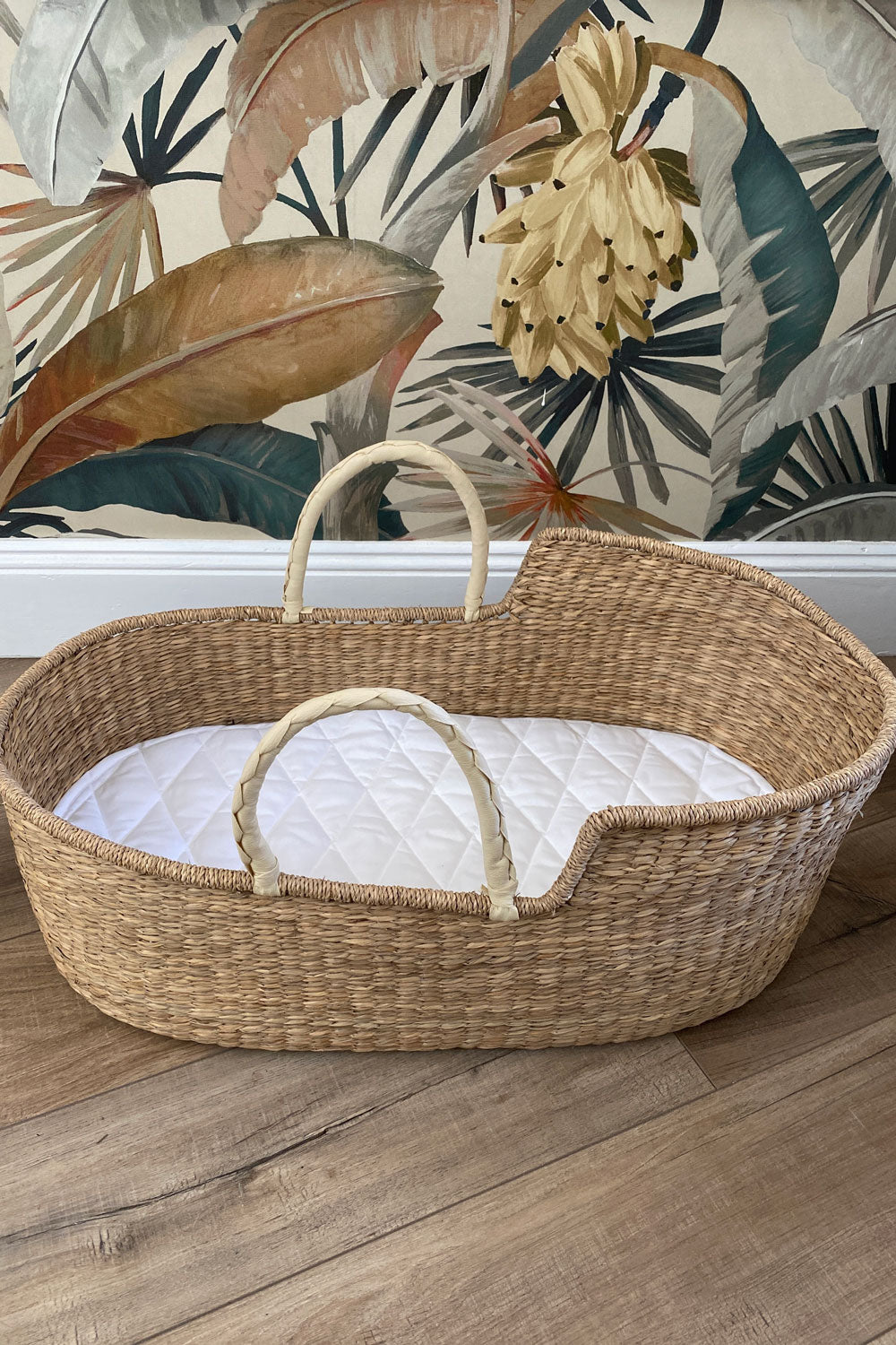 Moses Basket + Creme Handles